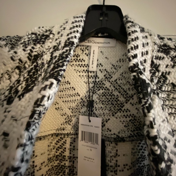 Sleeveless Plaid Longline Belted Vest - Picture 3 of 4